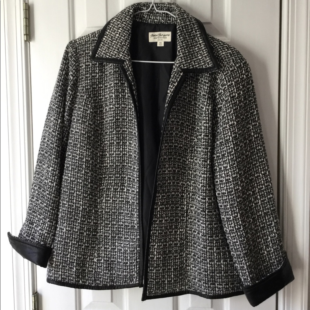 Norm Thompson Petite Medium Black and White Jacket